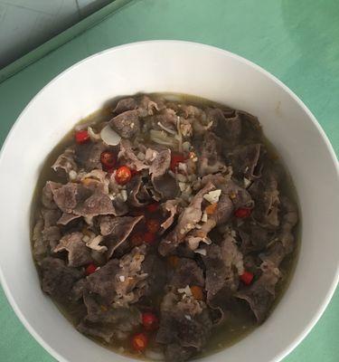 享受滇味，学做云南小瓜炒肥牛（以传统配方烹制的美食佳品）