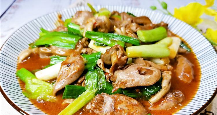 圆椒爆炒鸡心的制作方法（家常菜肴）