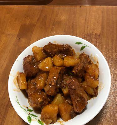学会这道菜，让你的家人吃得开心又健康（营养丰富的圆菇炖排骨）