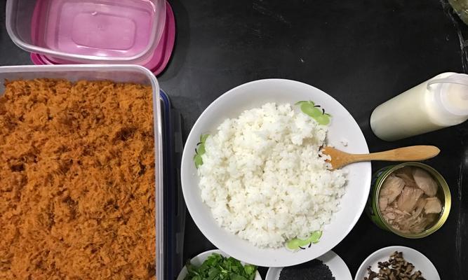 以剩饭料理御饭团（用余粮再造美食）