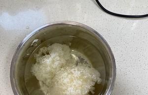 轻松做银耳豆浆，拥抱健康生活（以豆浆机为工具）