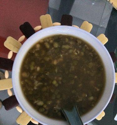营养美味的薏米绿豆粥（健康又解渴）
