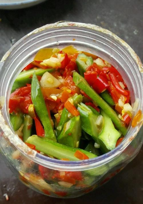 用腌脆李做出的美味佳肴（手把手教你腌制脆李）