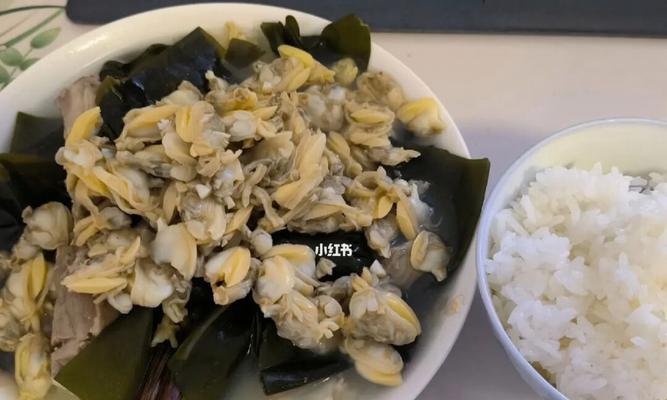 鸭腿烧香菇海带，美味又营养（简单做法让你轻松享受美食）