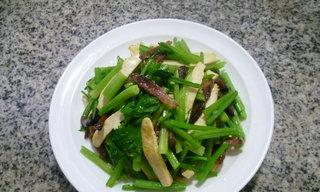 美味营养的熏干芹菜制作方法（掌握技巧）