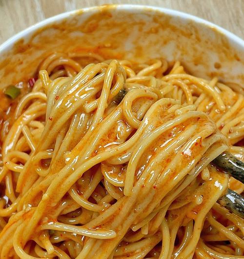 掌握制作技巧，享受美食之旅（掌握制作技巧）