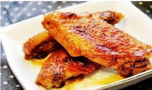 酥香可口的香辣红烧鸡翅（一道美味又简单的家常菜）