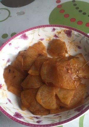 香烤土豆片美食制作教程（简单易学的土豆片烤制方法）