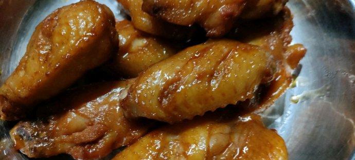 烤箱版以香烤鸡翅，让你在家也能吃到美味的烤鸡翅（烤箱版烤鸡翅的做法）