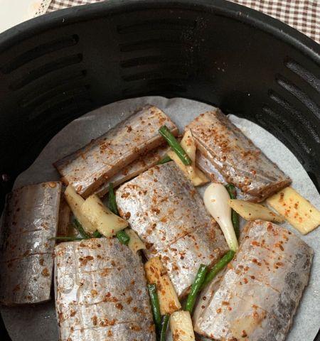 香烤带鱼段的制作方法（用传统的烤法）