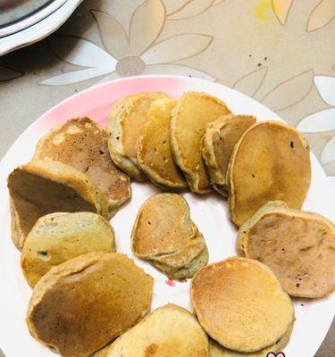 香蕉牛奶松饼，让你在家也能享受咖啡馆级别的早餐（简单易学的做法）