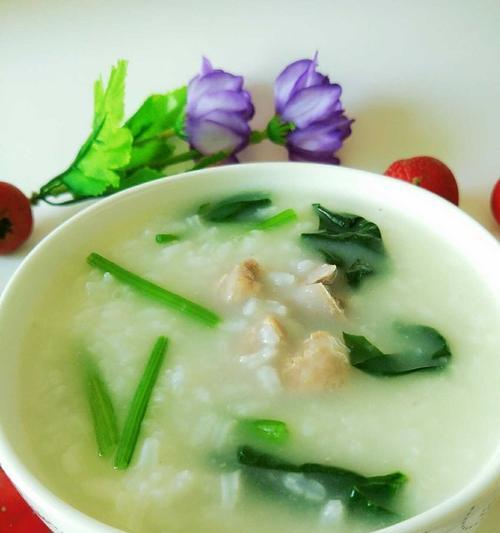 健康营养，美味可口——虾仁菠菜粥的制作方法（做一碗口感细腻）