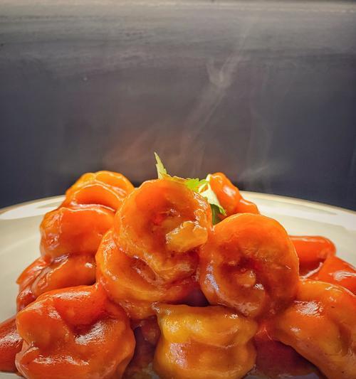 虾球双菇奶油浓汤的制作方法（一道浓香四溢的美食佳品）