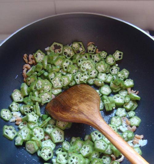 美食分享（尝试这道低卡又健康的下饭小菜）