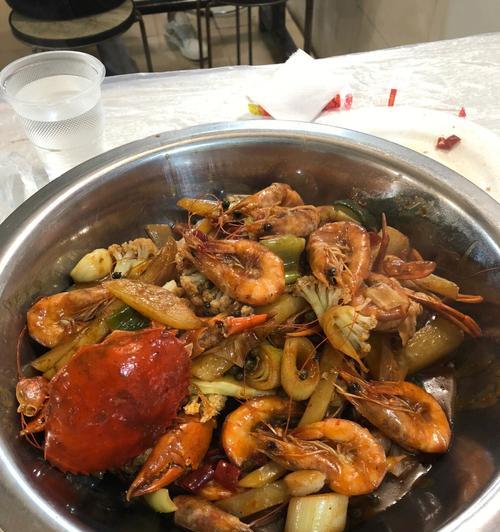 家常美食——以虾兵蟹将为主题的菜肴制作方法（海鲜佳肴的精髓）