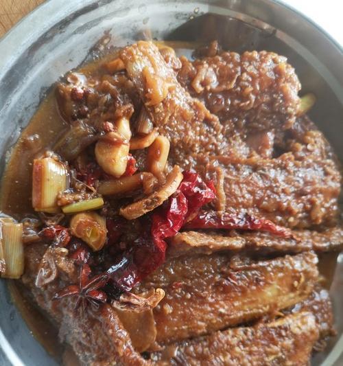 清香美味，无油茄子焖带鱼（健康营养）
