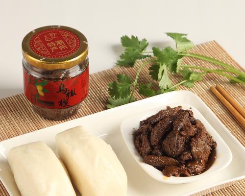 古老而美味的乌橄榄菜（探秘乌橄榄菜的制作方法和文化背景）