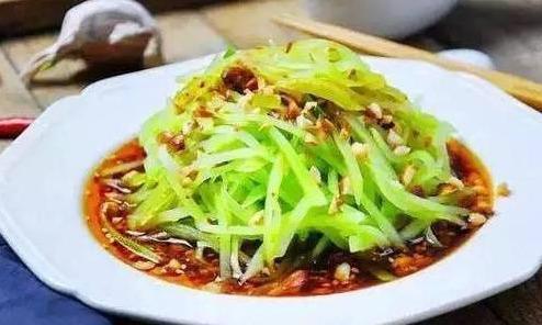 莴笋煮豆腐汤做法大揭秘（家常美味）