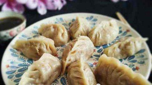 手工烫面蒸饺的制作方法（传统美食再现家庭厨房）