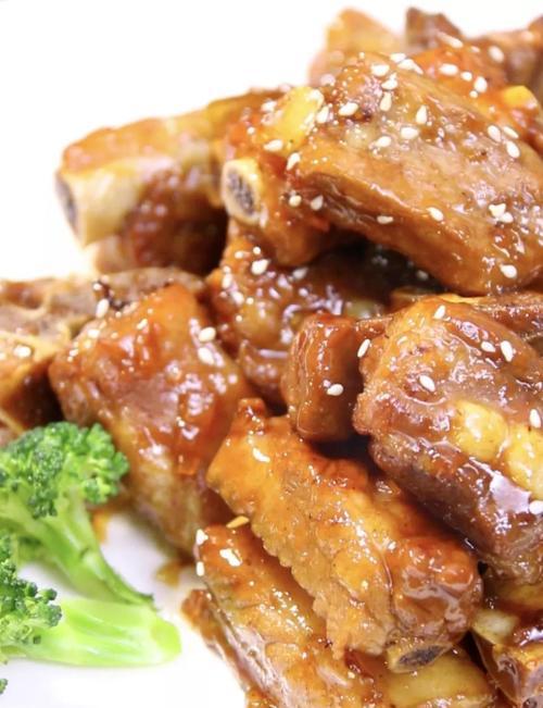 糖醋山楂排骨，美味佳肴（以糖醋汁为基础）