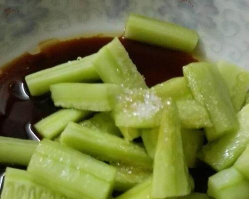 糖醋黄瓜的做法（健康美味）