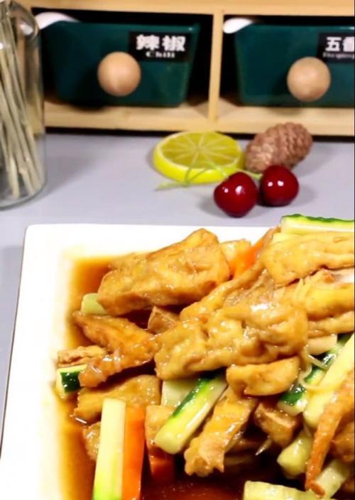 酸溜豆腐的制作方法（教你轻松做出美味的酸溜豆腐）