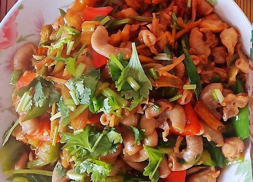 教你如何制作美味的酸辣猪腰花（一道口感鲜美）