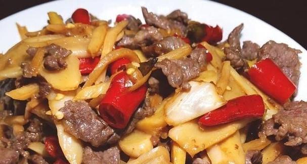 酸辣牛肉的制作方法（口感鲜美的酸辣牛肉怎么做）
