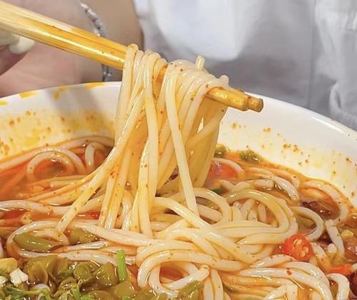 酸豆角米粉，鲜香美味的特色小吃（一份制作流程）