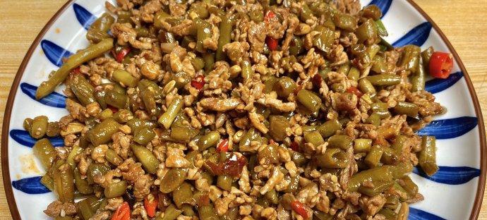 自制酸豆角炒肉末的做法（家常美味）