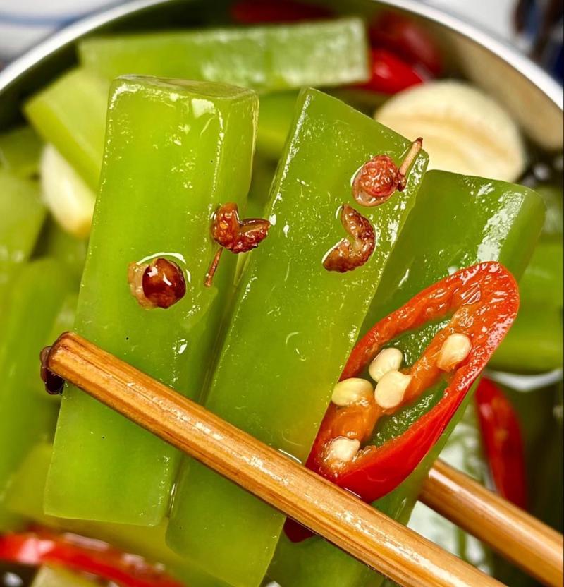 酸脆爽，开胃美味（探寻开胃菜的做法及食用技巧）