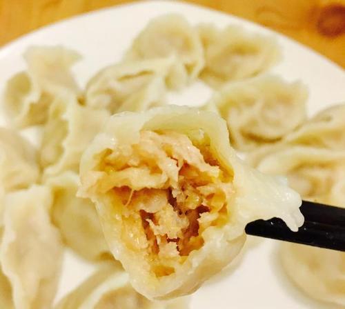 学做酸菜油滋啦馅水饺（家常美食）