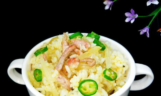 双椒肉丝炒饭的做法（辣爽口感）