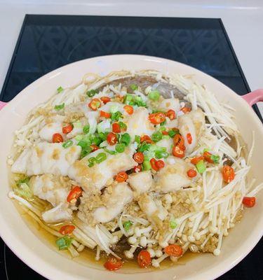 双椒金针菇，健康营养的美食选择（做法简单）