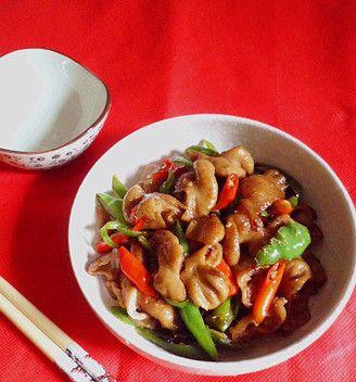 双椒炒面筋的制作方法（以素食为主的中式美食/超级简单易学）