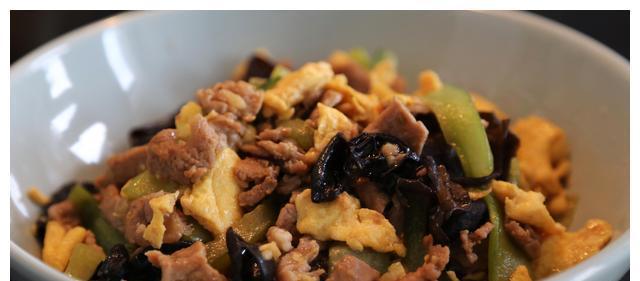 双耳木须肉，美味佳肴的不二之选（以双耳木须肉为主角）