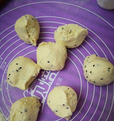 熟芝麻的制作方法（掌握制作熟芝麻的技巧）