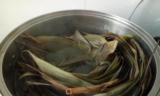 秫米粘高粱花豆粽子的制作方法（传统美食）