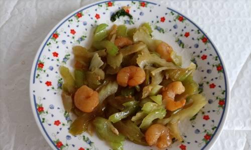 美味又健康的蔬果香虾仁（以新鲜蔬果搭配鲜嫩虾仁）