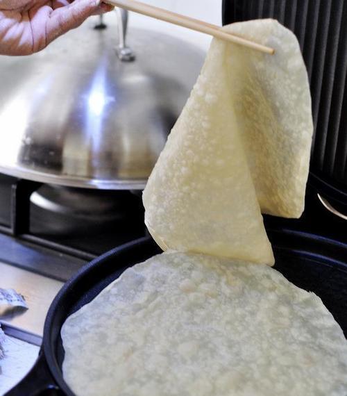 蔬菜汁单饼，健康美味的选择（以自然食材制作的营养早餐）