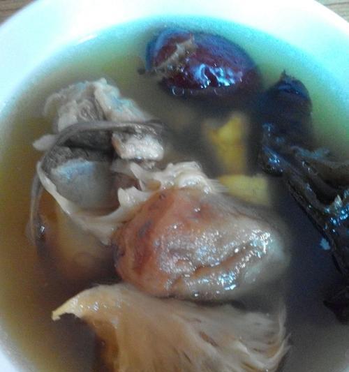 营养丰富的蔬菜杂菌汤做法（蔬菜杂菌汤的制作方法及营养价值分析）