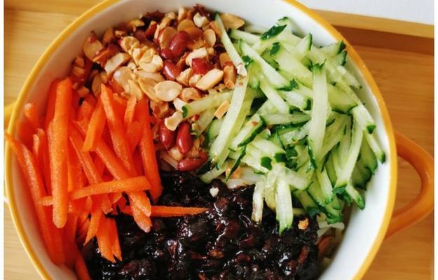 蔬菜杂酱——健康美味的料理选择（用蔬菜的多样性）