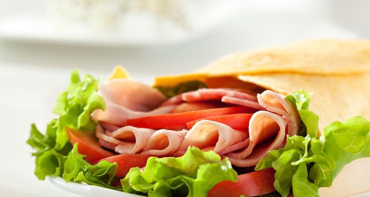 美味营养的蔬菜玉米腊肠粒做法（丰富口感的家常美食佳品）