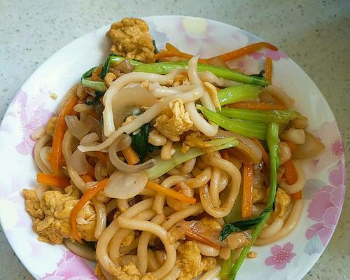 健康营养，美味无比——蔬菜乌冬面的做法（简单易学）