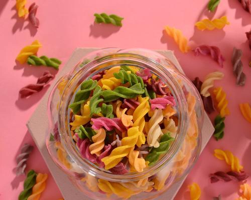 手工蔬菜面，健康美味的选择（用新鲜蔬菜制作的手工面）
