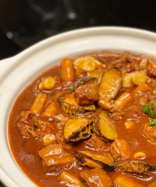 山药土豆红焖鸭肉的做法（家常美味）