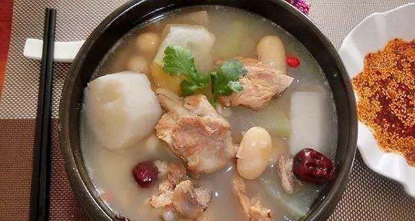 营养又美味（学会做一道健康又美味的汤品）
