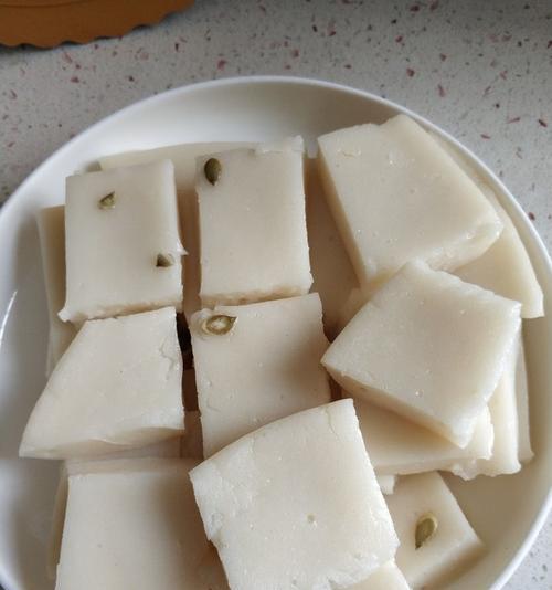 山药糕泥的制作方法（健康美味的山药糕泥）
