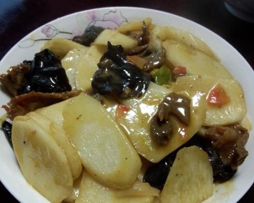 山药炒肉，健康美味的家常菜（怎样让山药与肉类搭配更加完美）