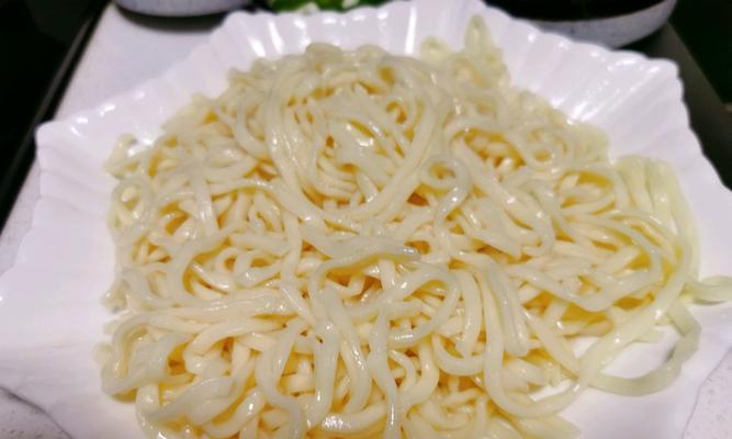 山西名小吃生炒面的制作方法（传承家乡美食的秘诀）